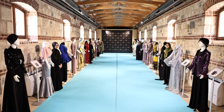 Rami Kütüphanesi'nde ‘Anadolu Motifleri' isimli sergi açıldı