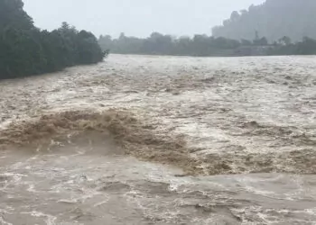 Rize'de sağanak yağış, taşkın ve heyelanlara neden oldu