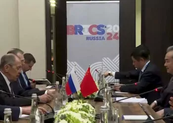 Rusya dışişleri bakanı lavrov, çinli mevkidaşı yi ile görüştü