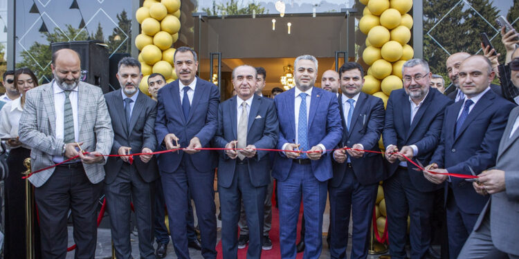 Seranit, Bakü'de showroom açtı