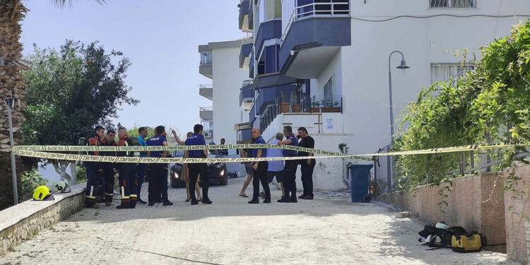 Sitenin makine dairesinde metan gazı patlaması: 2 işçi ağır yaralı