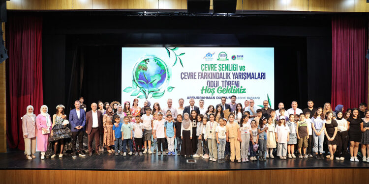 Sultangazi'de Çevre Şenliği ve Çevre Farkındalık Yarışmaları