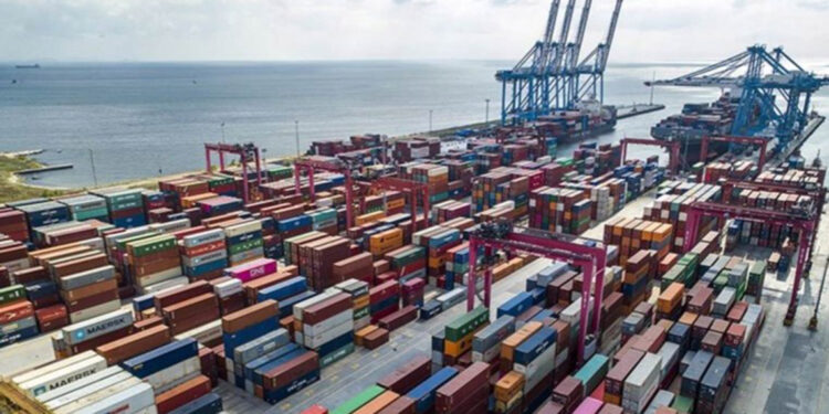 TÜİK: Mayısta ihracat arttı, ithalat azaldı