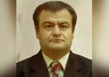 Tartıştığı babasının boğazını satırla kesip öldürdü