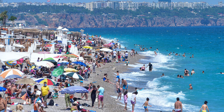 Turizmde 9 günlük bayram tatili sevinci