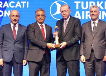 Türk Hava Yolları, 2023'ün 'hizmet ihracatı şampiyonu' oldu