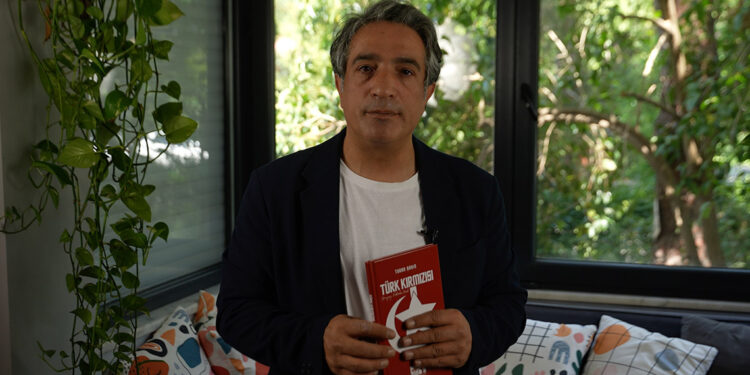 'Türk Kırmızısı-Dünyayı Fetheden Renk' kitabı okuyucuyla buluştu