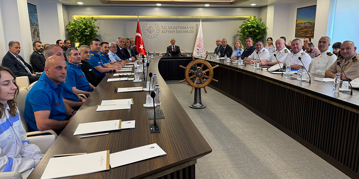 Türk gemicilere YÖKDİL puanı geçerli sayılacak