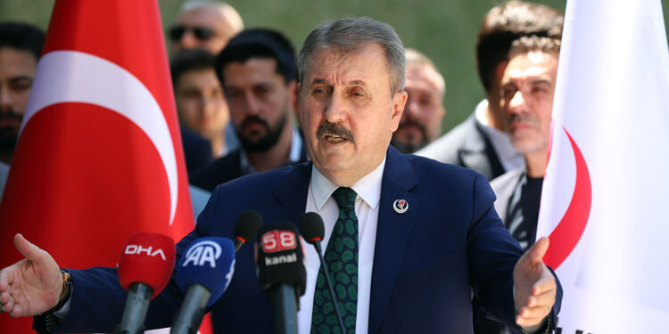 Türkiye bir kez daha 28 Şubat sürecine dönmez, döndürülemez