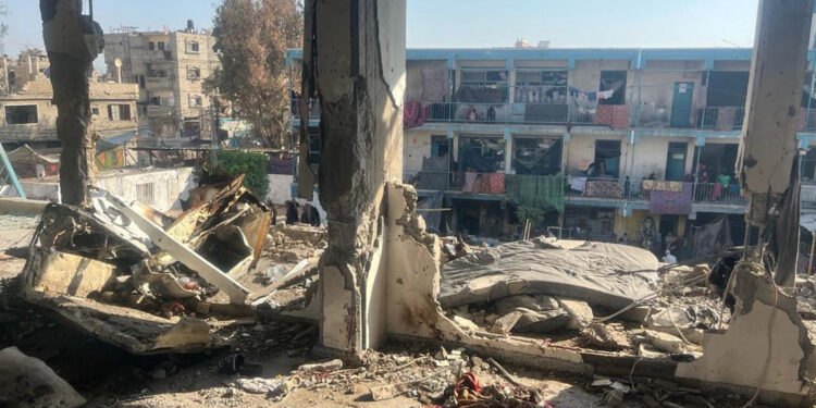 UNRWA okulunda saldırı sırasında 6 bin sivil vardı