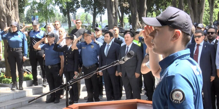 Vezneciler şehitleri anıldı