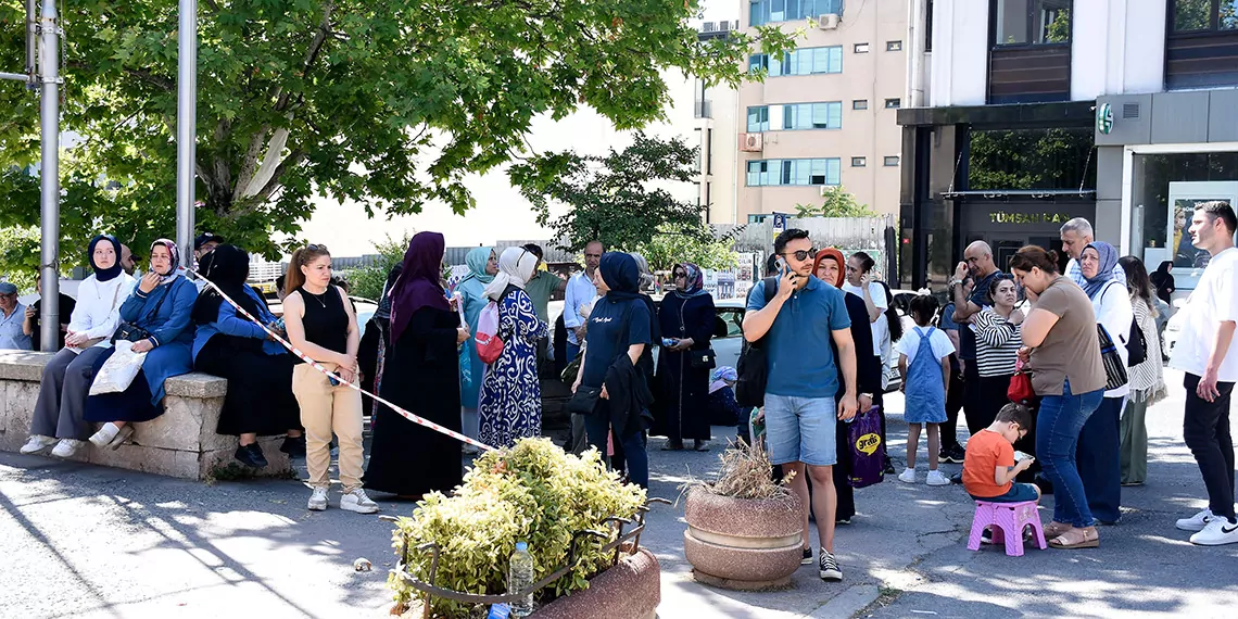 Yks'de ilk oturum heyecanı başladı