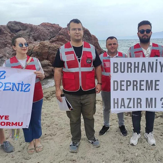Yaşanılabilir bir Burhaniye için çevre ve sahil temizliği