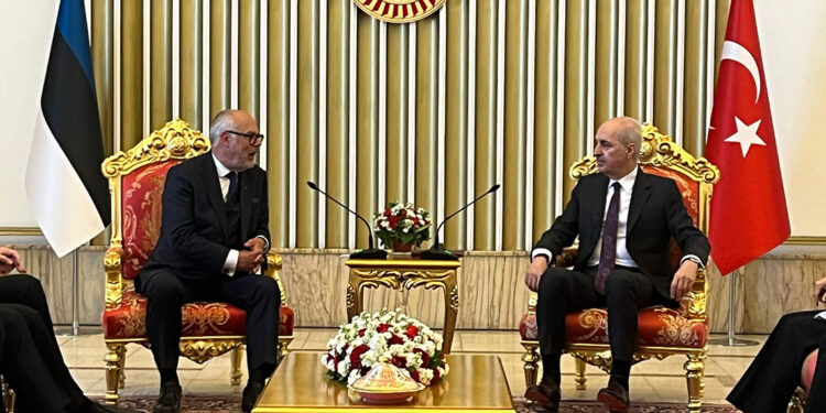 Yıkıcı fikirlerin Avrupa'yı siyaseten zehirlemesine karşıyız