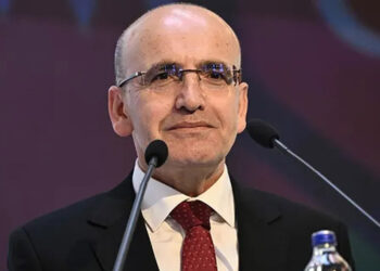 Yıllık cari açık nisanda 31,5 milyar dolara sınırlı yükseldi