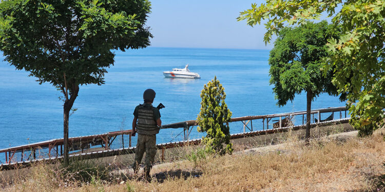 Zonguldak'ta denizde mayın görüldü; komandolar sevk edildi