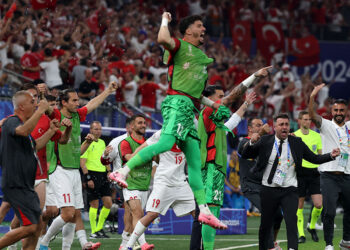 Avusturya'yı da eleyip çeyrek finale kalacağız