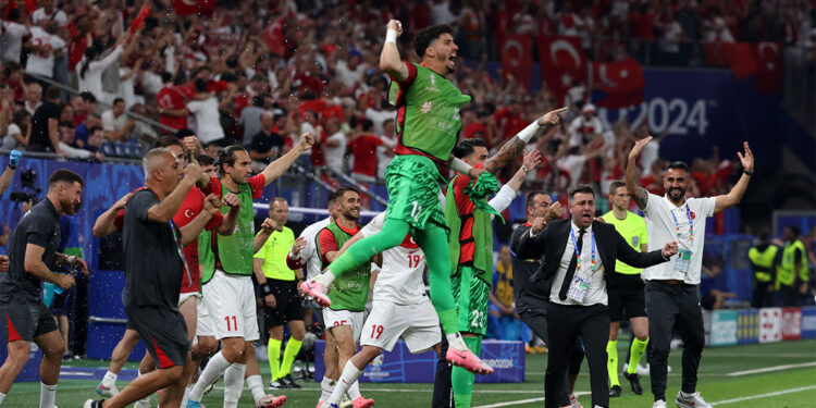 Avusturya'yı da eleyip çeyrek finale kalacağız