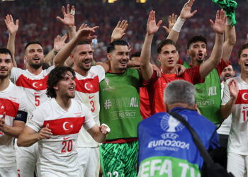 A Milli Futbol Takımı için siyasilerden tebrik mesajı
