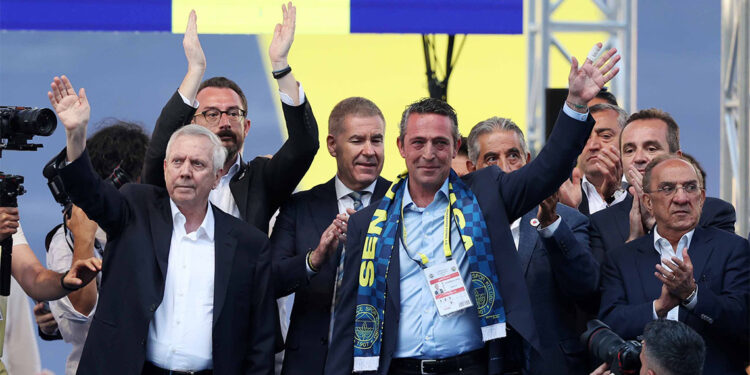 Ali Koç yeniden başkan seçildi