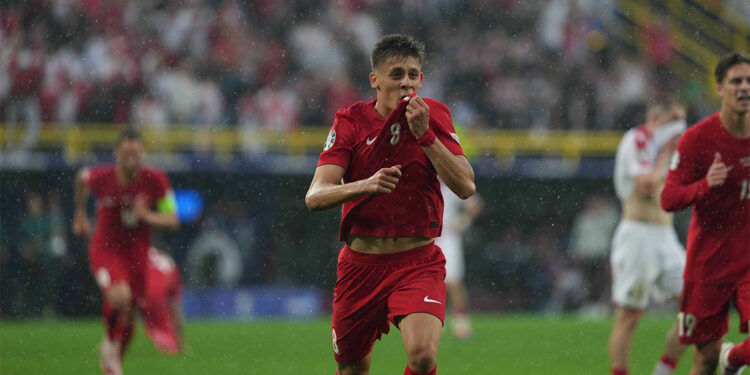 Siyasilerden, A Milli Futbol Takımı'na tebrik mesajları