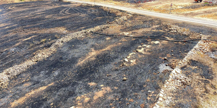 5 kişinin öldüğü yangında kuzenler, yan yana toprağa verildi