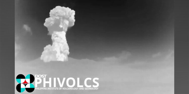 Filipinler'de yanardağda patlama