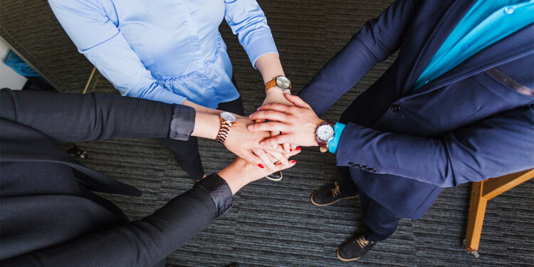 Güvenmek zorunda mıyız?