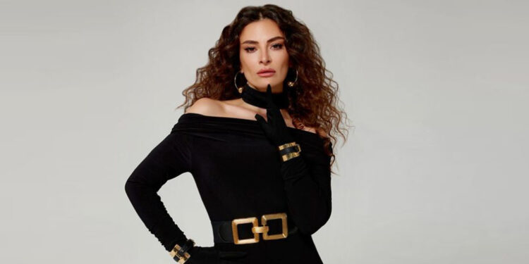 Hande Özkaş'tan "Geceler Kara" görücüye çıktı