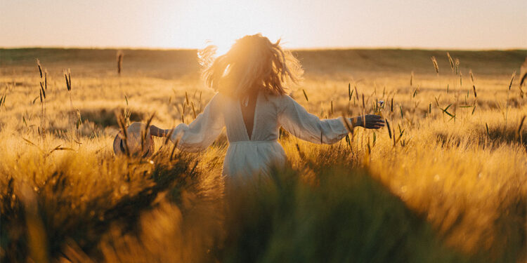 Hayal ve hakikat arasında sıkışmış aciz bedenler