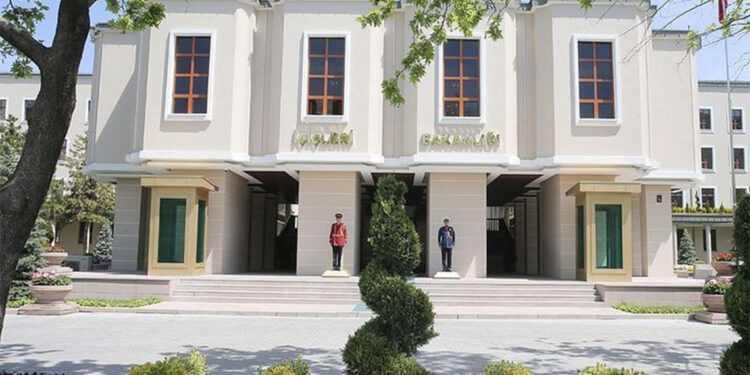 Hakkari Valisi Ali Çelik Belediye Başkan Vekili olarak görevlendirildi