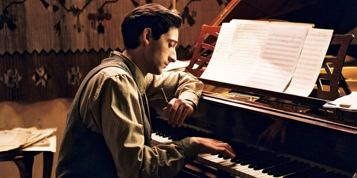 Sanat, insanlığın en zor zamanlarında bile bir umut ışığı olabilir mi? Roman Polanski'nin 2002 yapımı Piyanist filmi, bu soruya etkileyici bir yanıt sunuyor.