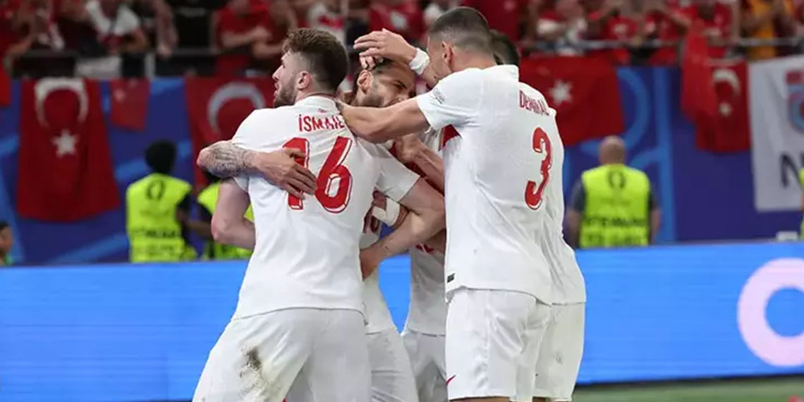 A Milli Futbol Takımı, EURO 2024’te son 16 turuna yükseldi. Türkiye-Çekya maçı 2-1 sona erdi.