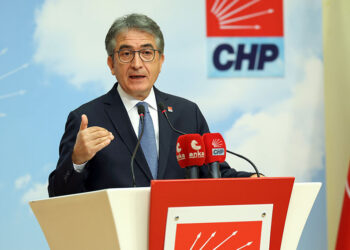 Mehmet Şimşek Yalçın Karatepe ile görüştü
