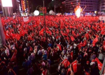 Siyasilerden 15 Temmuz mesajları
