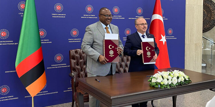 FETÖ'ye ait okullar Türkiye Maarif Vakfı'na devredildi