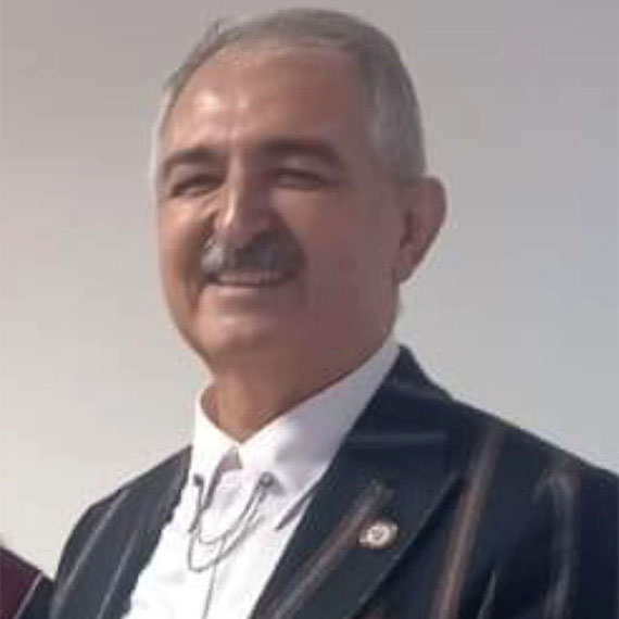 Eskişehir'de kayıp olarak aranırken, Porsuk Çayı'nda elleri bağlı şekilde cesedi bulunan Eskişehir Teknik Üniversitesi’nde (ESTÜ) görevli öğretim üyesi Prof. Dr. Bekir Karasu'nun ölümüne ilişkin gözaltına alınan 5 şüpheliden 2'si İran uyruklu 3 şüpheli tutuklandı. 