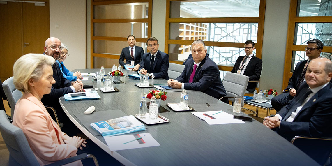 Avrupa Birliği (AB) Konseyi Başkanı Charles Michel, Macaristan Başbakanı Viktor Orban'ın Rusya'ya yapacağı resmi ziyarete tepki göstererek, “AB dönem başkanlığının AB adına Rusya ile temas kurma yetkisi yoktur. Avrupa Konseyi nettir: Rusya saldırgan, Ukrayna ise kurbandır. Ukrayna ile ilgili hiçbir tartışma Ukrayna olmadan yapılamaz” dedi.