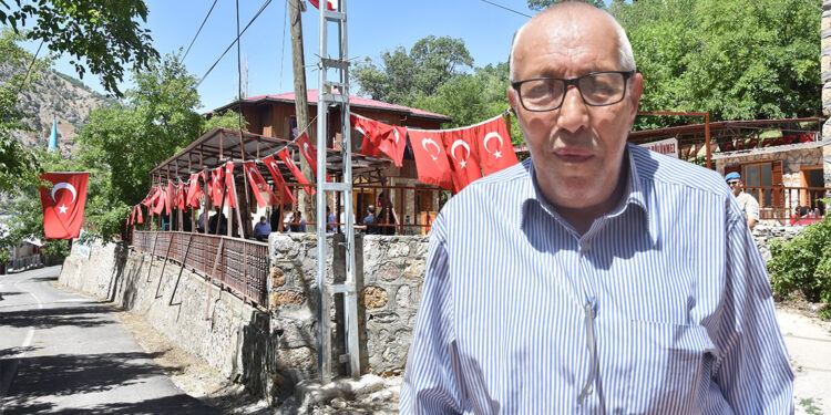 Üstümüze yüzlerce kurşun sıktılar