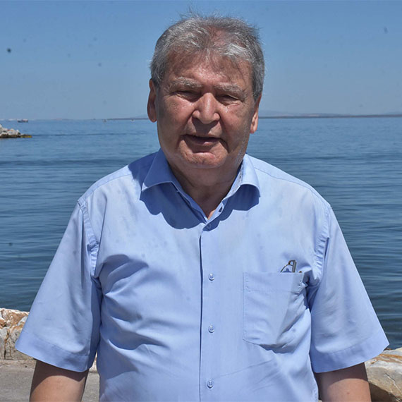 Türkiye Bilimler Akademisi (TÜBA) Çevre, Biyoçeşitlilik ve İklim Değişikliği Çalışma Grubu Üyesi Prof. Dr. Doğan Yaşar, 'Zemin çöküyor, önlem alınmazsa gelecekte İzmir'i su basacak' dedi.