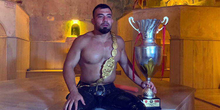 Yusuf Can Zeybek hamam geleneğini bozmadı