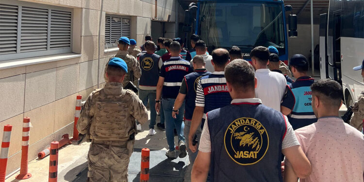 'Evde sabun paketleme işi' dolandırıcılığına 10 tutuklama