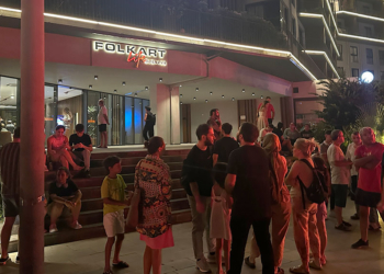İzmir'de Folkart sitesinde korkutan yangın