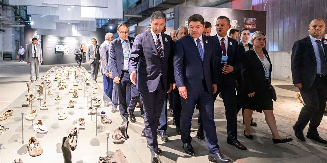 Yılmaz Tunç Srebrenitsa Soykırımı anma programına katıldı