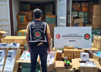 Mersin ve İstanbul'da 521.1 milyon liralık kaçak eşya ele geçirildi