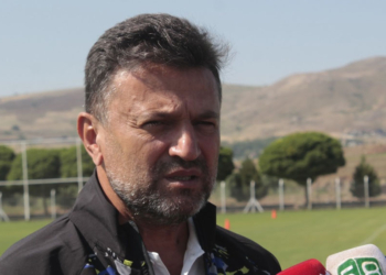 Hiçbir futbolcuya değerinden fazla vermek tarafında değiliz