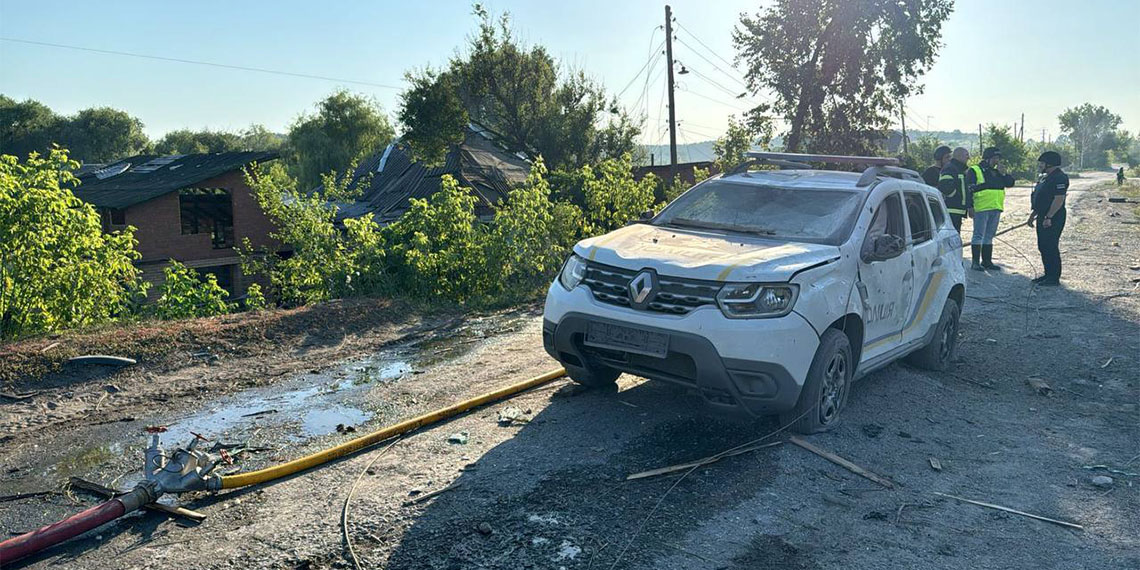 Rusya Harkiv'i vurdu; Polis ve kurtarma görevlisi öldü