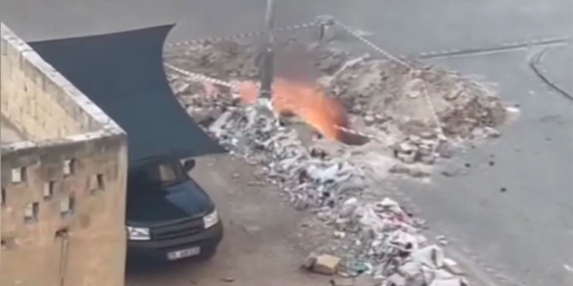 Yeraltına indirilen elektrik hattındaki arıza patlamalara neden oldu