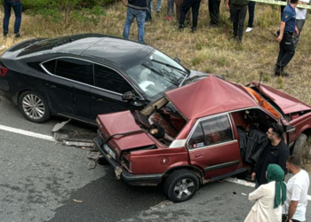 Gümüşhane'de otomobiller çarpıştı; Yaşlı çift öldü, 3 torun yaralandı