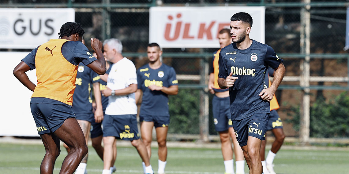 Oğuz Aydın Fenerbahçe'de ilk antrenmanına çıktı